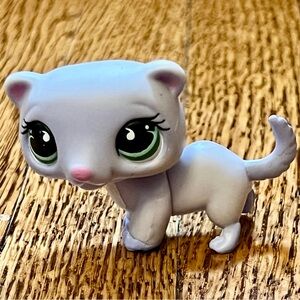 Littlest Pet Shop LPS 2006 Light Purple Ferret #880